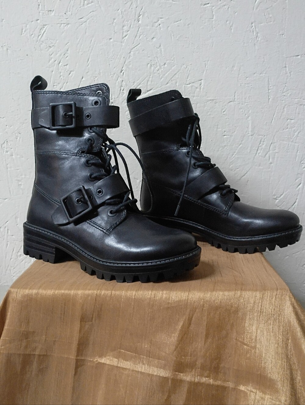 Kendall & Kylie Eliya black leather Punk Goth Buckles combat boots 7 New